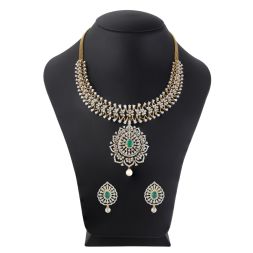 Classic Grace Diamond Necklace Set