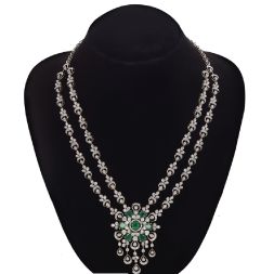 Glamorous Diamond and Emerald Necklace