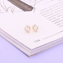 Stylish Leaf Design Diamond Studs