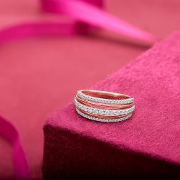 Tasteful Diamond and 18Kt Rose Gold Finger Band