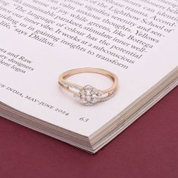 Glamorous Diamond Finger Ring