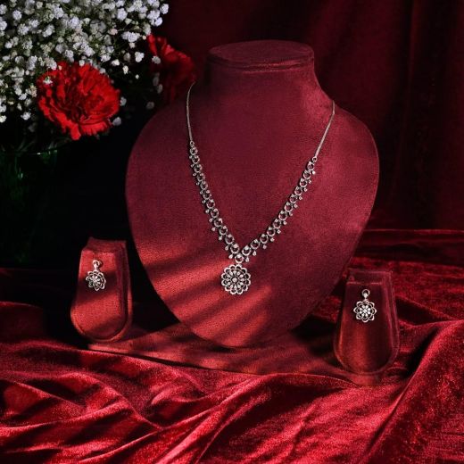 Round Floral Design Diamond Astra Necklace Set