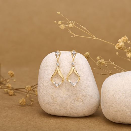 Beautiful Drop Design Diamond Earrings