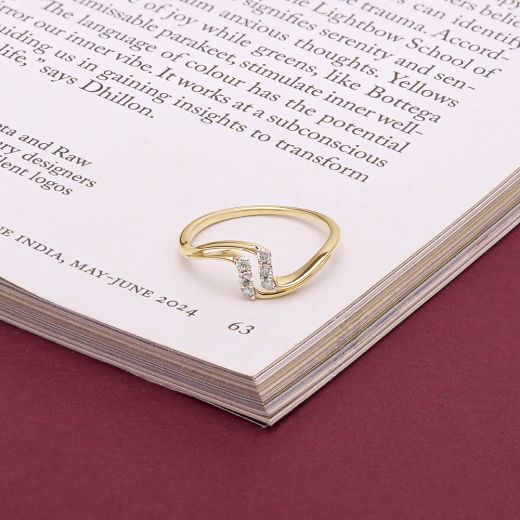 Versatile Swirl Design Diamond Finger Ring
