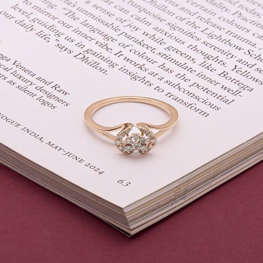 Pretty Floral Diamond Finger Ring