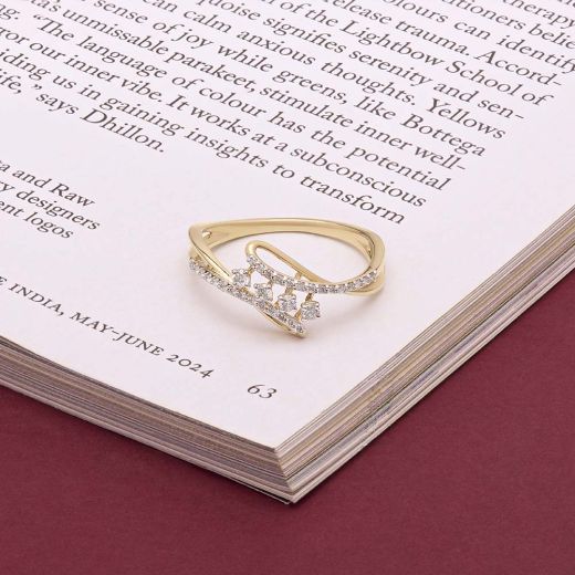 Captivating Yellow Gold Diamond Finger Ring