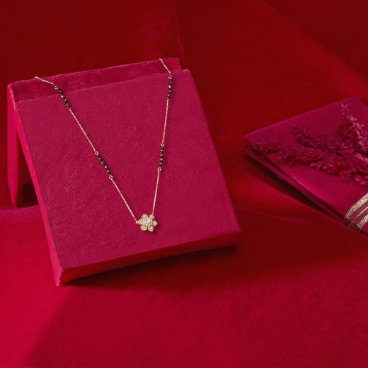 Stunning Diamond and 18Kt Rose Gold Tanmaniya with Chain